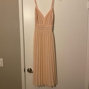 NWT Lulus Embroidered Midi Dress